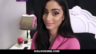 Kakak Tiriku yang Nakal, Jasmine Vega, Dibayar untuk Mengisap Kontolku