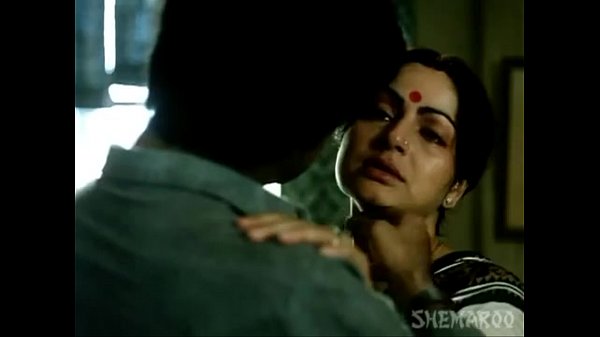 Adegan Mesra Rakhee di Film Paroma – Sensual dan Menggoda (360p)