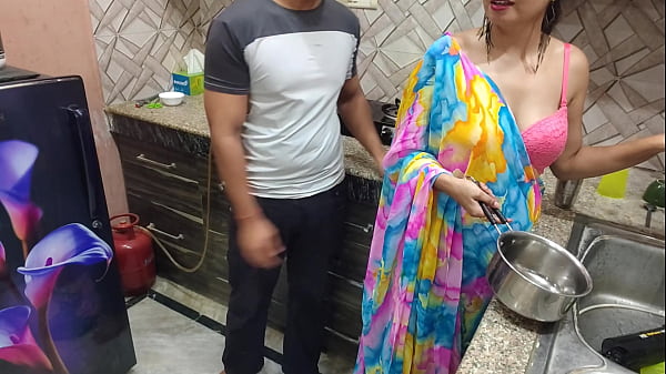 Bhabhi Mesum Digitua Devar di Dapur, Pertama Kali Ngentot Keras