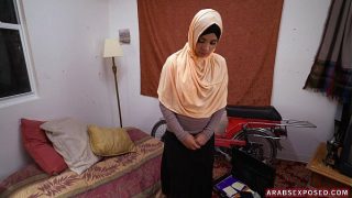Arab dijemput untuk bercinta