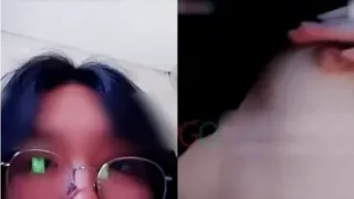Abg Chindo pamer memek pink mulus di OmeTV