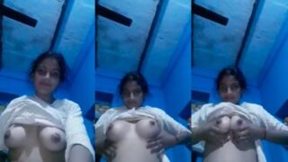 Desi cewek Bihari telanjang, pamerin tetek kencangnya buat pacarnya.
