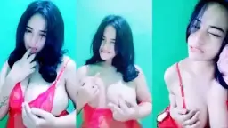 Toket gede, uting coklat bulat bikin ngiler.