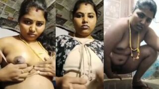 Wanita India Selatan yang tak puas menanggalkan pakaian dan memuaskan diri sendiri