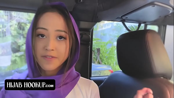 Alexia Anders, Gadis Muslim yang Diam-Diam Membawa Pacar ke Rumah untuk Kenikmatan Terlarang, Ketahuan Ayah