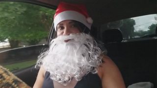Bianca foi tirar uma foto pro Papai Noel e acabou sentando no peru de Natal.