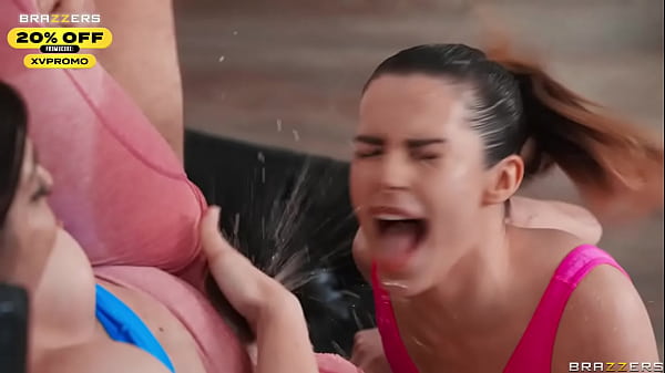 Klub Muncrat Brazzers: Keira Croft & Chanel Camryn Basahi Ranjang, Pakai Kode Promo xvpromo!