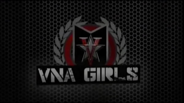 Jessica Bangkok Oriental dan Sophie Dee Pirang Seksi Ahli Rayu Lidah Menggoda!