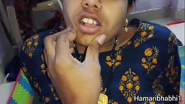 Desi Bhabhi panas digoyang sampai meraung-raung di ranjang rumah sendiri saat suaminya pergi.