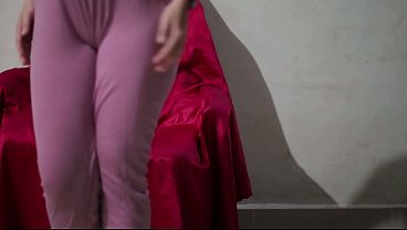 Cewek Chindo Satin Tanktop Pamer Memek Montok ke Kamera Bokep Indo Hot