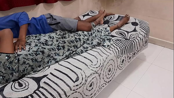 Istri Seksi India Dihardiki Ganas oleh Suami Kurus Hindu – Versi Lengkap Hindi