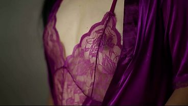 Bokep Indo siap-siap pake baju dinas, otw ngentot sambil basah-basahin