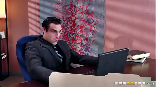 Ava Riley Ngewe di Kantor, Tontonan Montok Bikin Muncrat