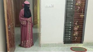 Aku ngewe step-sis gara-gara dia kebanyakan main game.