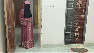 Aku ngewe step-sis gara-gara dia kebanyakan main game.