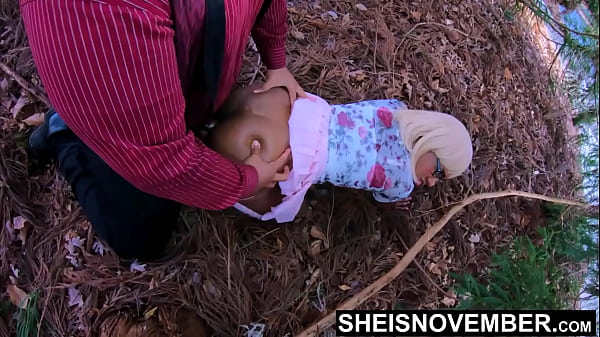 Petite Manis Putri Tiriku Sheisnovember Digerogoti Kontol Gede Ayah Tirinya di Hutan, Doggystyle dan Missionary Tembus Rawat Sampai Puncak Kenikmatan