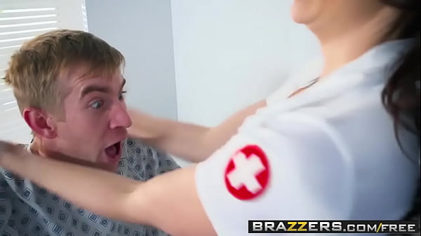 Petualangan Panas di Ruang Dokter: Chanel Preston dan Veruca James dalam Adegan Terlarang