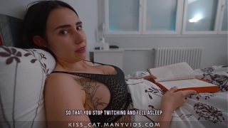 Ibu Tiri Berbagi Ranjang dengan Handjob!? Kejutan – Anak Tiri Ngentot Ibu Tiri Sampai Keluar Dalam!