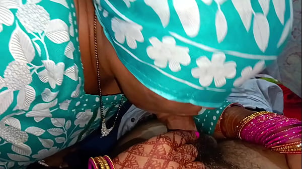 Video panas Karwa Chauth: adegan oral dan anal dengan suara menggoda dalam bahasa Hindi