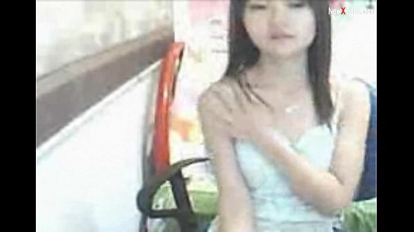 Gadis Tiongkok Cantik di Webcam yang Menggoda