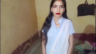 Pacar India perawan pertama kali bercinta di luar ruangan