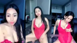 Body montok Miss Chloe bikin pascol makin kenceng, siap-siap ngaceng.