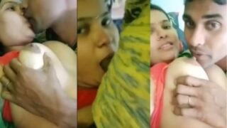 Devar haus susu, nyedot tetek Bhabhi yang montok di Kerala panas.