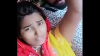 Desi cewek seksi, bikin ngilu, minta digituin.