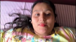 Romance desi yang bikin basah, nafsu menggebu-gebu di ranjang.