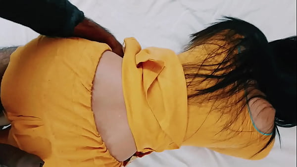 Desi Chachi lagi digebukin kontol sampe muncrat