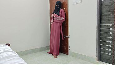 Cewek hijab India malu-malu, pertama kali digenjot nafsu sampai muncrat