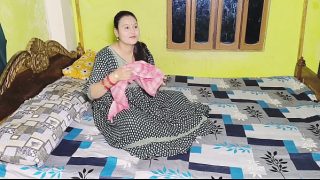 Desi monyet tua ngewe sama anak tiri, full tenaga sampe crot