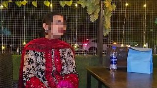 Cewek kampus ku, habis ngemil, langsung ku bawa pulang, ku goyang keras, pantat gede bulat, ngomong kotor Hindi.