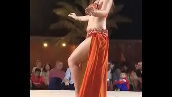 Tarian desi yang bikin bulu kuduk merinding, gerakannya bikin nagih dan panas.