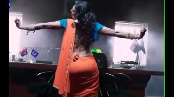 Desi pantat bungkus saree, siap digoyang