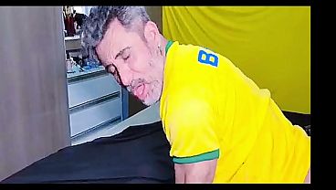 Orang Arab Datang ke Brazil dan Menyetubuhi Pantat Mulus Pria Brazil (CUPLIKAN)