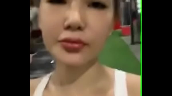 Cô trang live 2, mình đang rất muốn xem em quằn quại trước ống kính.