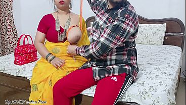 Penjahit Ngeseks Wanita India Hot di Tokonya. Audio Video Hindi