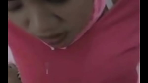 Hijab, ngewe panas di balik kain suci.