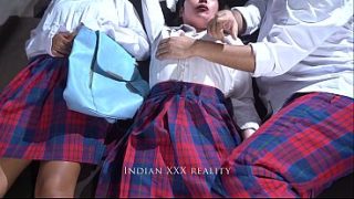 XXX Bokep India kakak tiri sama adik tiri lagi ngewe hot
