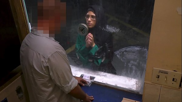 Arab Terbongkar – Pengungsi Cantik Butuh Bantuan, Malah Dapat Kontol