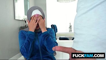Tetangga Hijab Kena Kejutan Kontol Besar Sophia Leone, Nicky Rebel