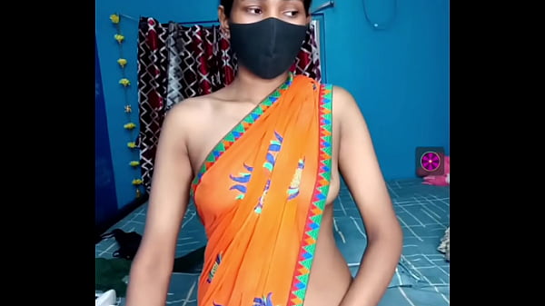 Tonton video sex langsung cewek India, bikin makin pengen.