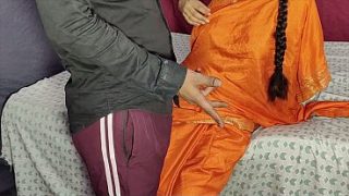 Dever ne desi bhabhi ki chut ki pyaas bujhai, bas ek jhatke mein sab kuch bhool gayi.