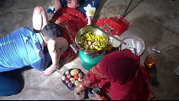 Dapur India desi panas, resep rahasia ibu tiri yang bikin ngiler dengan sentuhan nakal.