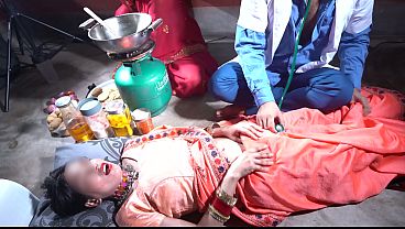 Ibu tiri di dapur India, panasnya dokter bikin basah—versi Hindi penuh nafsu.