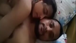 Andhra cowok ngewe adik temennya di video Telugu sange
