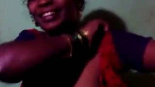 Aunty Madurai telanjang, siap digoyang