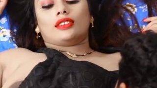 Nancy Bhabhi – Ngeseks Panas Episode 3, Bikin Mewek Sampai Malam