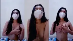 Toket mungil Dedek Aprilia masih 19 tahun, enak banget digigit-gigit.